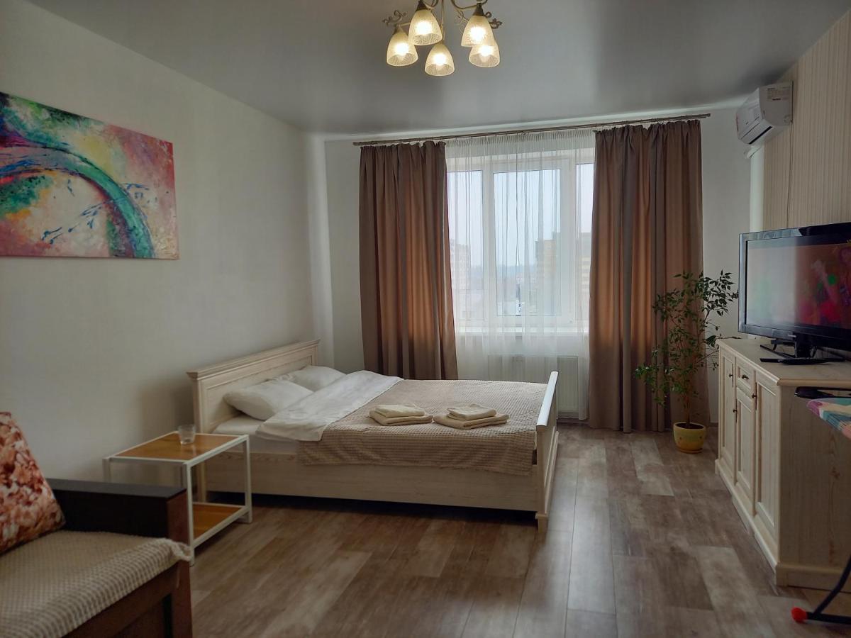 Однокімнатна Квартира В Центрі, На Вулиці Набережна,10 З Парковкою Lutsk Exterior photo